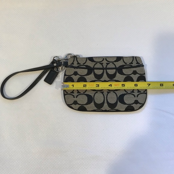 Coach Wristlet Black & Grey Silver Hardware Zipper Closure - Picture 5 of 7